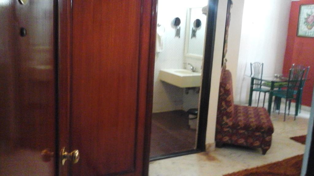 Hotel Pigeon International バンガロール エクステリア 写真